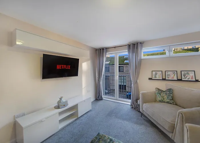 Mearns Street Lodge ✪ Grampian Lettings Ltd